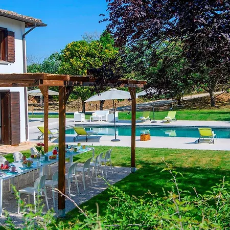 Villa Ardente 12&1, Emma *