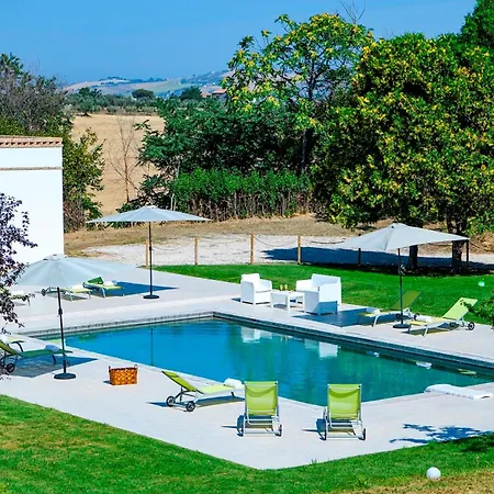 Villa Ardente 12&1, Emma *