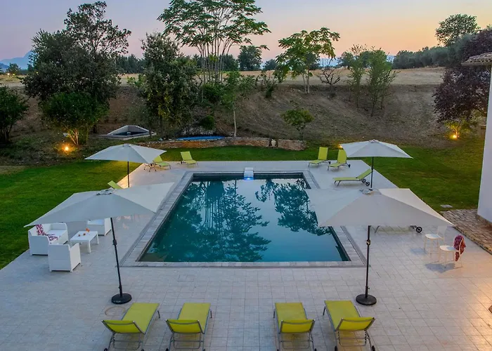 Villa Ardente 12&1, Emma Bellante