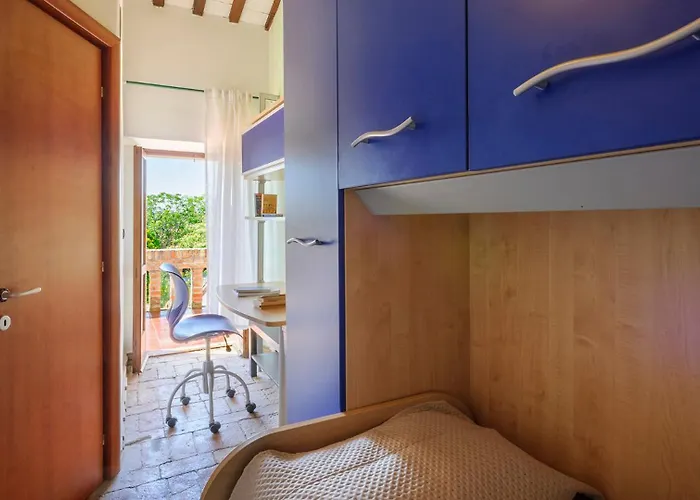 Villa Ardente 12&1, Emma