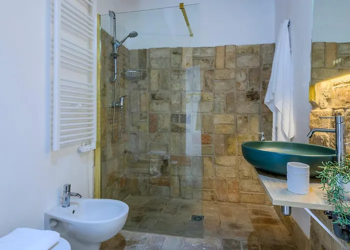 Villa Ardente 12&1, Emma *