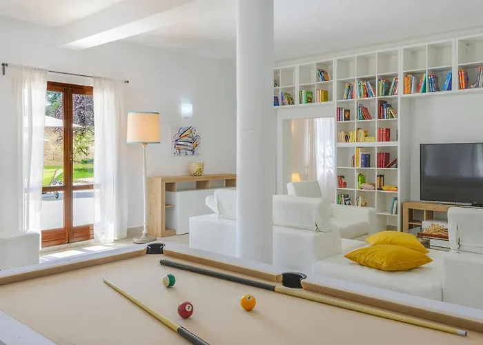 Villa Ardente 12&1, Emma